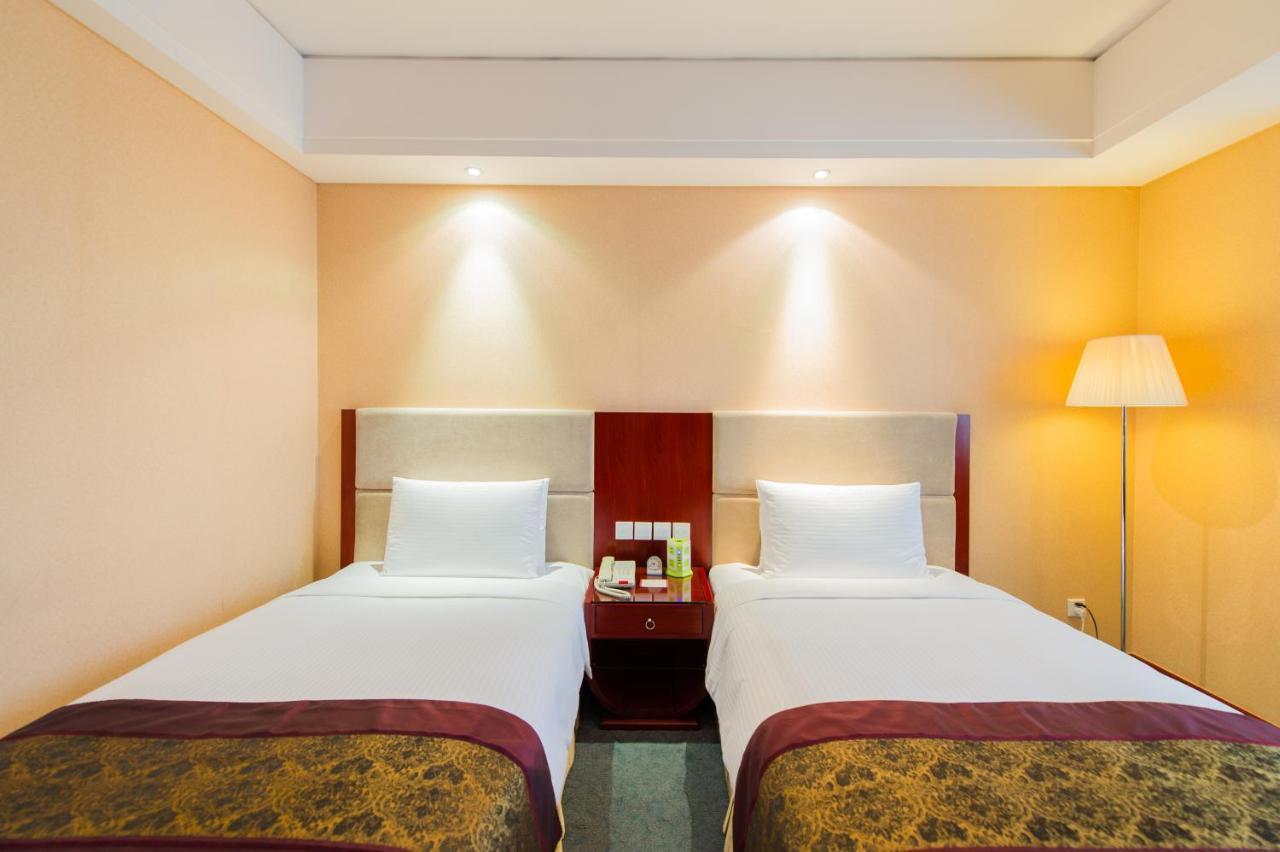 Changchun Hualida Hotel Esterno foto